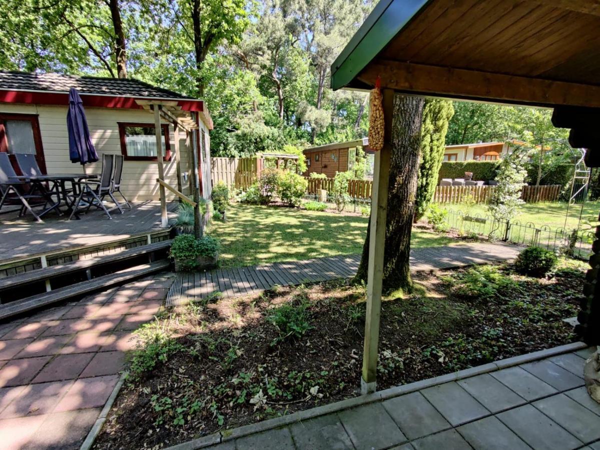 Chalet in bosrijke omgeving op chaletpark Kempenbos naast Duc de Brabant voor 2-3-4-5 personen Villa Diessen Buitenkant foto