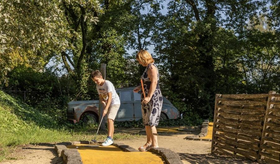 Chalet in bosrijke omgeving op chaletpark Kempenbos naast Duc de Brabant voor 2-3-4-5 personen Villa Diessen Buitenkant foto